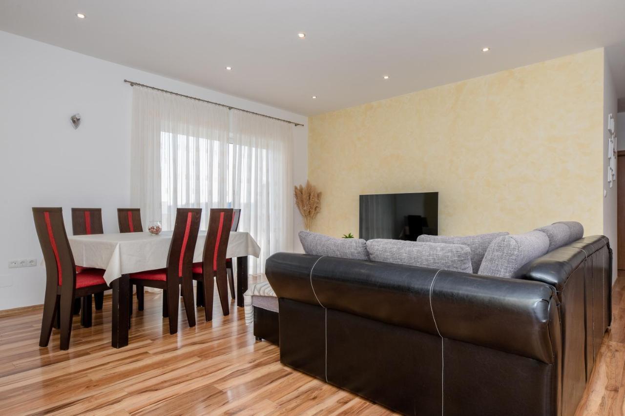 Apartmani Marica Beg Palit 外观 照片